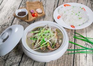 Canh Khoai So Nau Co Canh Ga